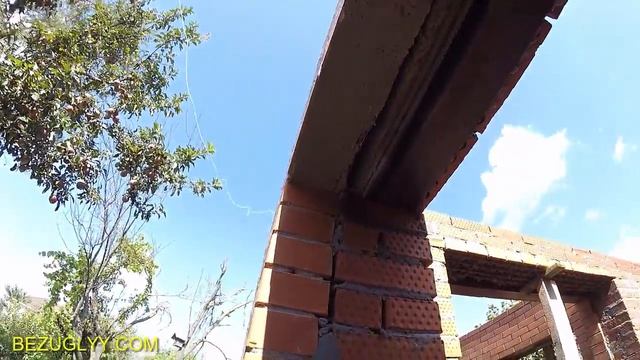 #Строительство дома. Коробка готова. Обзор косяков и начало карьеры каменщика.