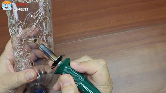Как Вырезать Вазу из Пластиковой Бутылки Своими Руками смотреть онлайн