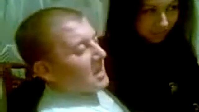 ПОЁТ ПАША ИЗ ХАРЬКОВА, НО ТАКИХ ДЫБИЛОВ ТАМ МАЛО смотреть онлайн