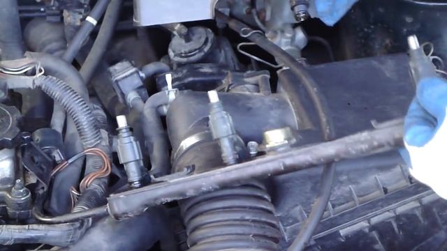 How to change fuel injectors in Toyota Corolla VVT-i engine.Years 2000-2015 смотреть онлайн