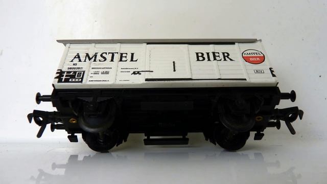 Collection of Fleischmann tinplate cars sold at https://veiling.catawiki.nl/kavels/32327305 смотреть онлайн