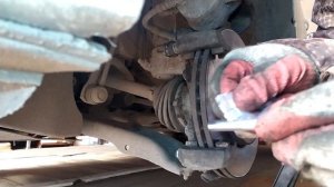 Замена передних тормозных колодок на Polo Sedan