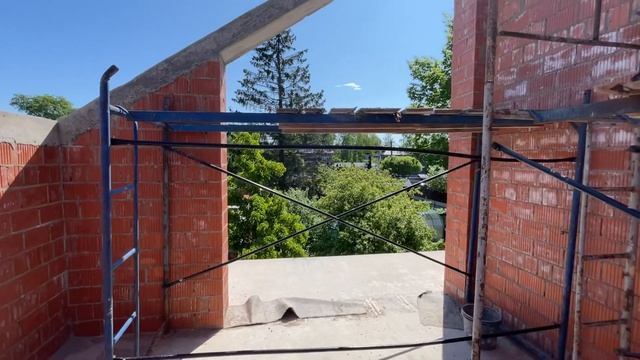 На что обратить внимание при замере проемов неправильной формы: трапециевидные косоугольные окна