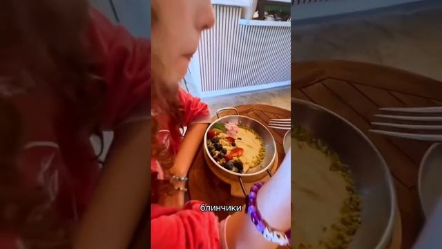 О размерах порций в Америке. Как думаете сколько мы за это заплатили? смотреть онлайн