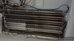 холодильник Maunfeld течёт, образуется лёд в морозильной камере, как исправить, починить