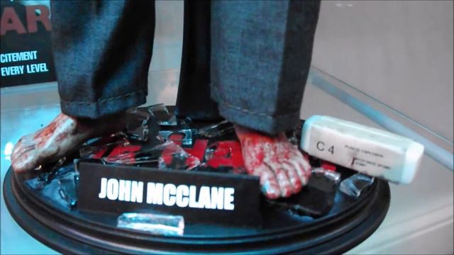 Die Hard Action Figure With Custom Base смотреть онлайн