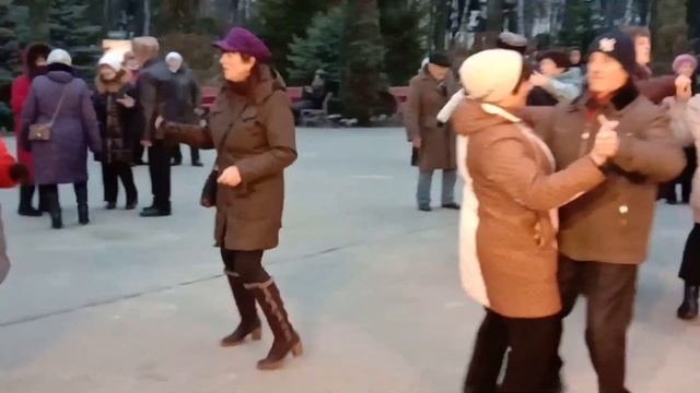 Натали!!!Танцы,парк Горького,Харьков!!! смотреть онлайн