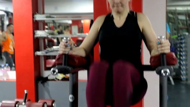 029 Подъём ног на пресс