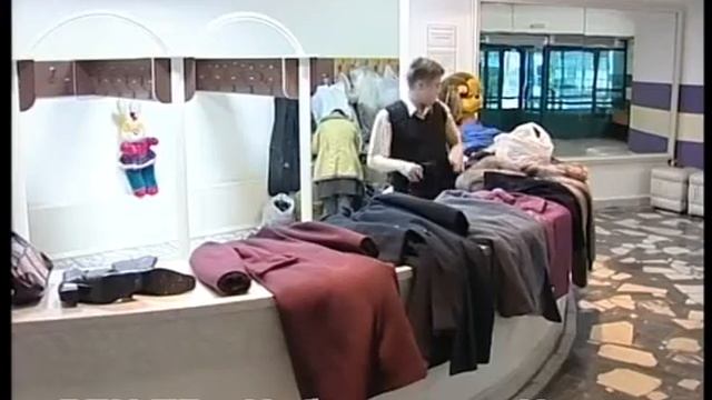 Тёплые вещи - в добрые руки. Продолжается акция по сбору зимней одежды для нуждающихся. смотреть онлайн