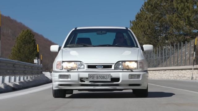 Delta HF Integrale Evoluzione vs Sierra Cosworth 4x4: LEGGENDE DEI RALLY A CONFRONTO смотреть онлайн