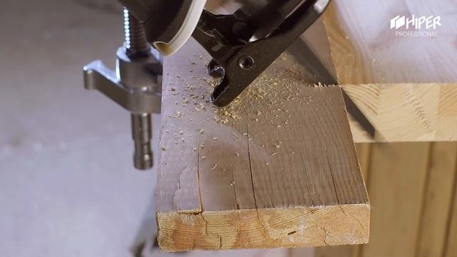 Обзор на профессиональную аккумуляторную сабельную пилу HIPER HRS18C смотреть онлайн