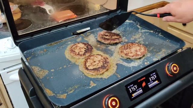 Blackstone 22in E-Series Griddle Review смотреть онлайн