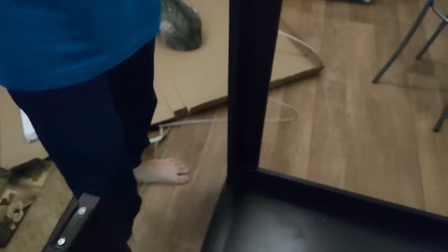 Собираем мебель .Мои помощники .Поздравляем Сабину ./Мама Гуля /