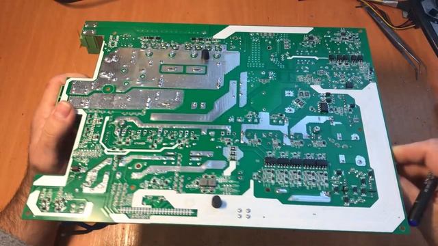 PowMr POW-HVM3.2H-24V, китайський гібридний інвертор