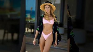 ЛЕСЯ НИКИТЮК В РОЗОВОМ КУПАЛЬНИКЕ ПОХВАСТАЛАСЬ ПЛОСКИМ ЖИВОТОМ