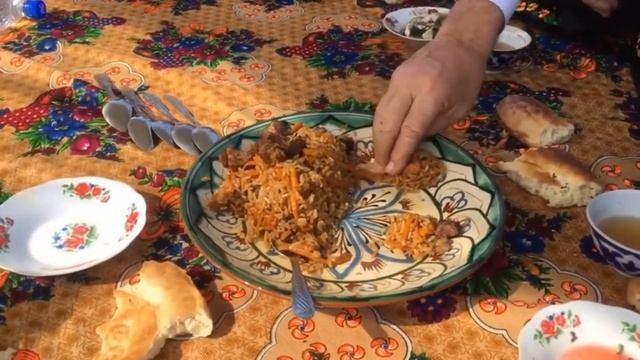 Как правильно кушать плов руками (идеально)!?? смотреть онлайн