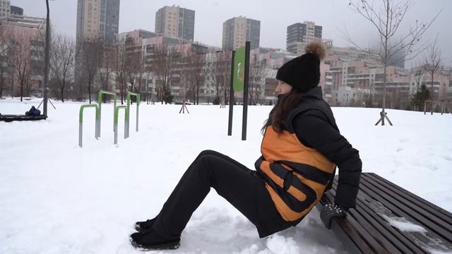 Упражнение №3: Обратные отжимания от лавочки смотреть онлайн