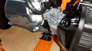 Как заменить жиклер холостого хода на бензогенераторе Daewoo GDA 3500/3500E.