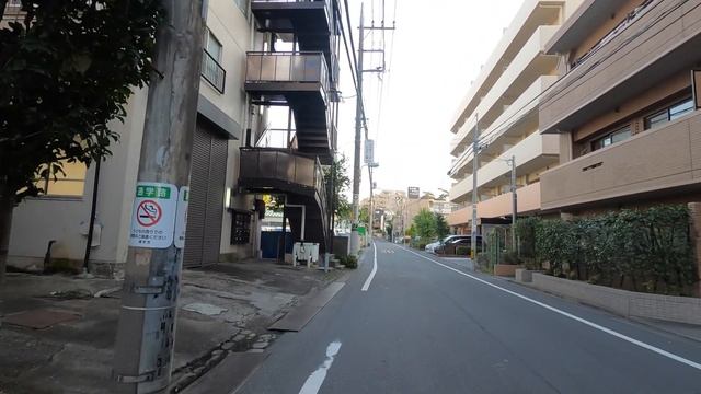 Found Hello Storage Rooms While Strolling Around Residential Area in Tokyo смотреть онлайн