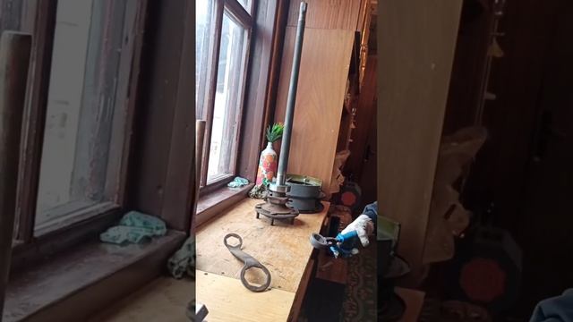 Готовимся к сезону. Пришлось учиться ремонтировать. #пчеловодство #нива #beekeeper смотреть онлайн