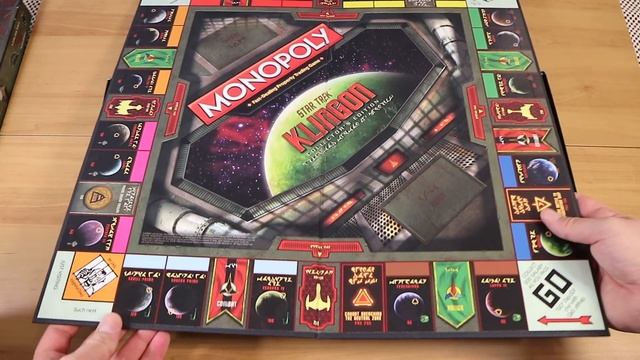 Star Trek Klingon Collector's Edition Monopoly Board Game Review! | Board Game Night смотреть онлайн
