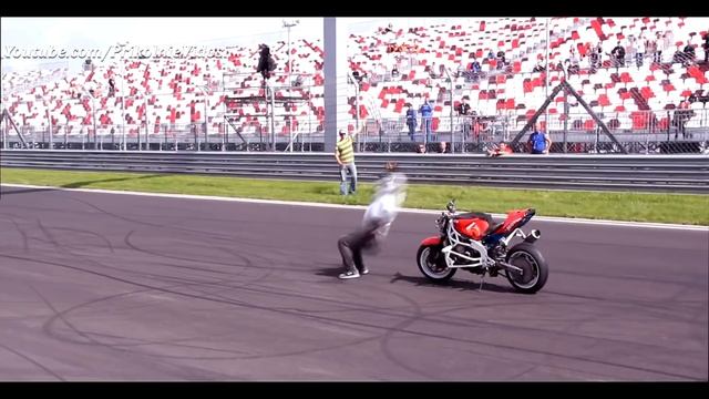 Трюки Мотоциклы Kawasaki, Yamaha, Suzuki, Honda. Stunts Motorcycles Kawasaki, Yamaha, Suzuki, Honda