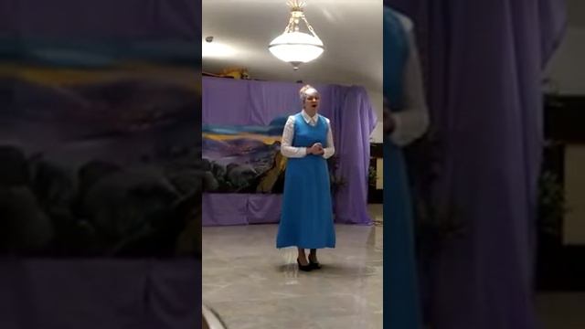 Поёт моя дочь Люба. смотреть онлайн