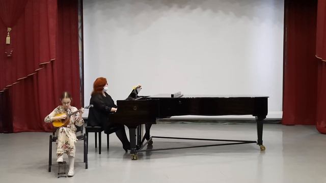 Говтман Софья - Венгерская народная песня обр. Э. Шентирмой, А. Зверев Маленькое рондо смотреть онлайн