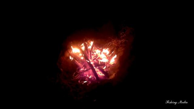 Рыбалка на налима на реке на донки в Поволжье на быстрой реке. Осень сентябрь 2021 смотреть онлайн