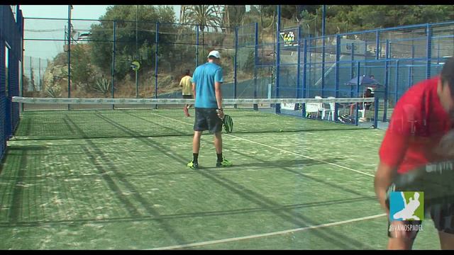 Vamos Pádel. Enrique Gómez y Miguel martín contra Mario Gutiérrez y Abraham Colas смотреть онлайн