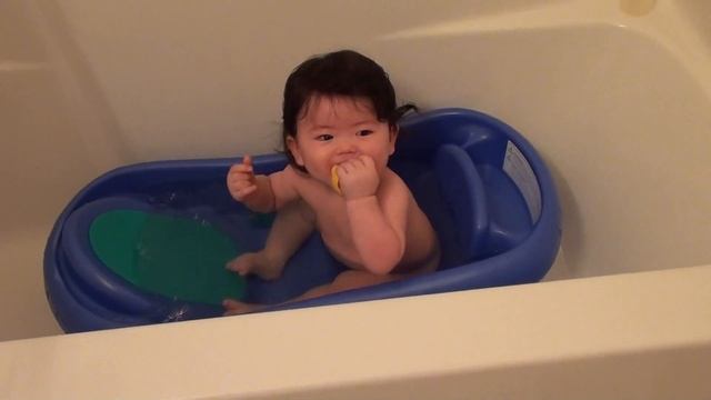 Rubber Duckie Bath смотреть онлайн