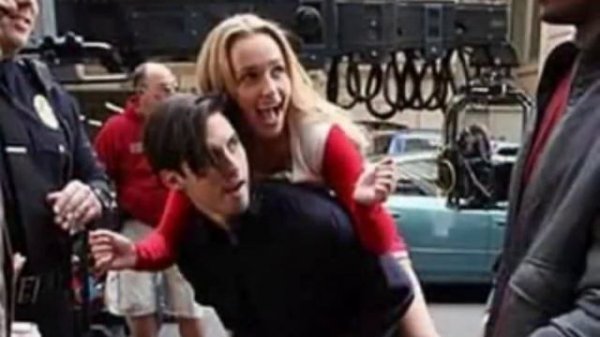 Milo Ventimiglia & Hayden Panettiere - Halo - One In A Million