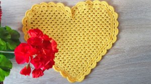 ВЯЗАНАЯ КРЮЧКОМ САЛФЕТКА-СЕРДЦЕ