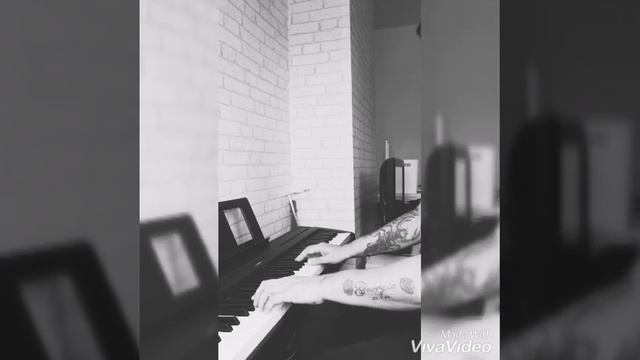 Autumn Leaves - Piano improvisation part 1 смотреть онлайн