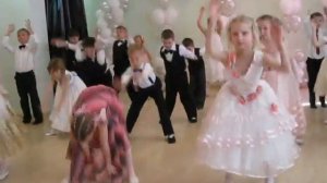 танец мы маленькие дети в детском саду у Маргошки