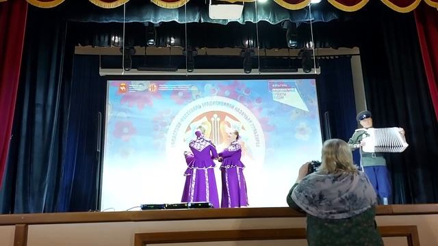 "Косякинские страдания" Песня запорожских казаков Кубани станицы Косякинской. Ансамбль "Иванчай" смотреть онлайн