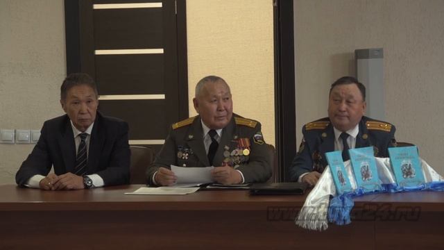 В Кызыле прошла презентация книги «Тевек Кежегенин тоолдары» – «Сказки Тевек Кежеге смотреть онлайн