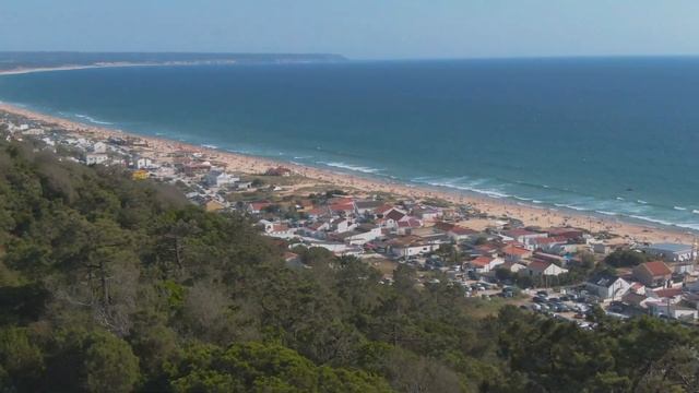 Fonte da telha beach - Costa de caparica - Portugal by drone 4K смотреть онлайн