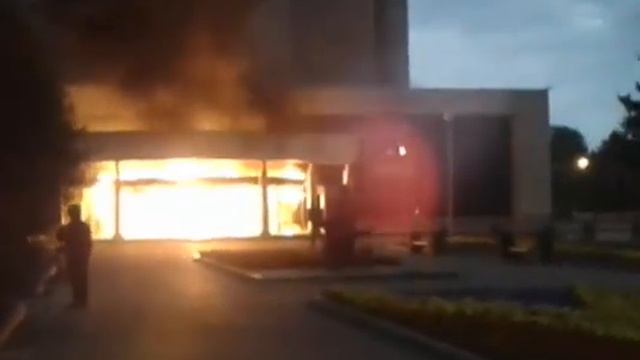 Утренний пожар в кинотеатре "Космос" смотреть онлайн