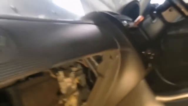 Mazda Familia печка дует холодом... смотреть онлайн