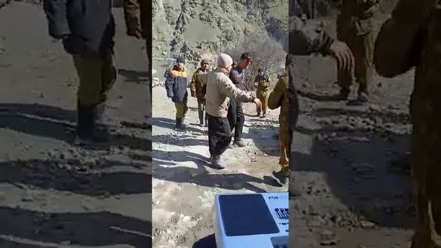 Абдухалим Халим 23 феврал дар застави шохон смотреть онлайн