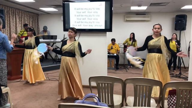 Lay Me Down by Chris Tomlin - LHT Tambourine and Dance Ministry смотреть онлайн