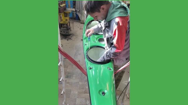 Производство каяков R17 от StormKayaks