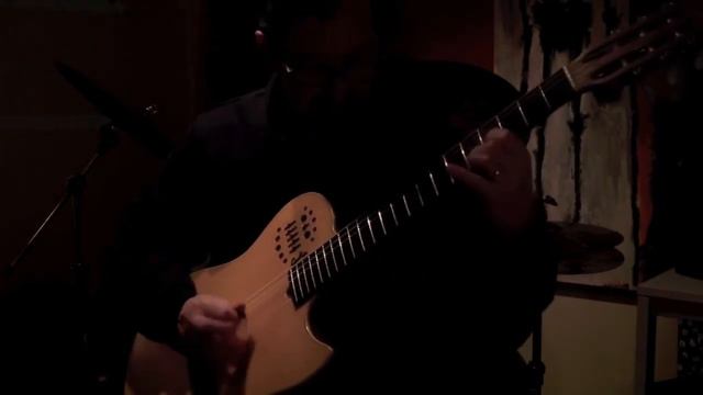 Guitar Picks Mahogany vs Ebony смотреть онлайн
