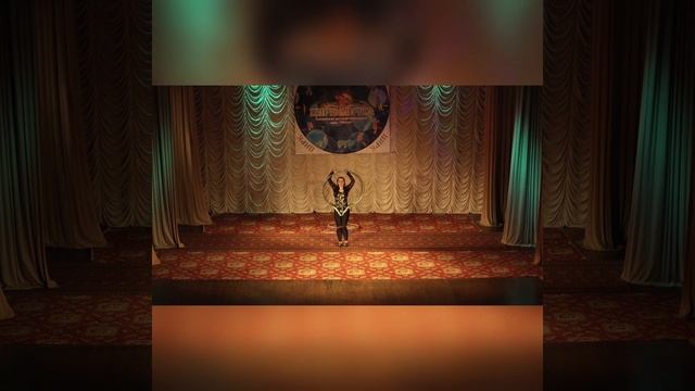 цирковая студия "Мечта" "Игра с хула-хупами" исп. Снежана Данилюк смотреть онлайн