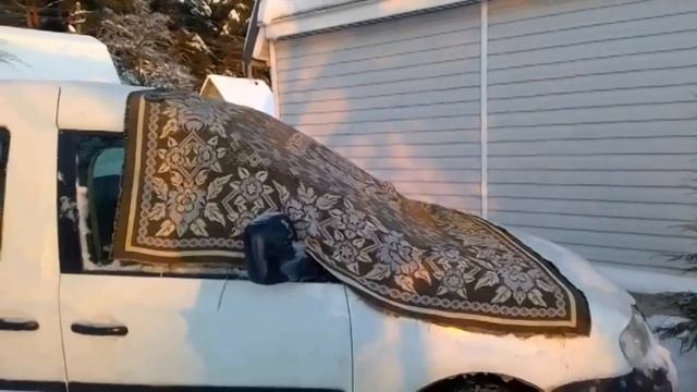 Лучший бюджетный способ защиты лобового стекла от обледенения и снега. Скребок больше не нужен!Лучши смотреть онлайн