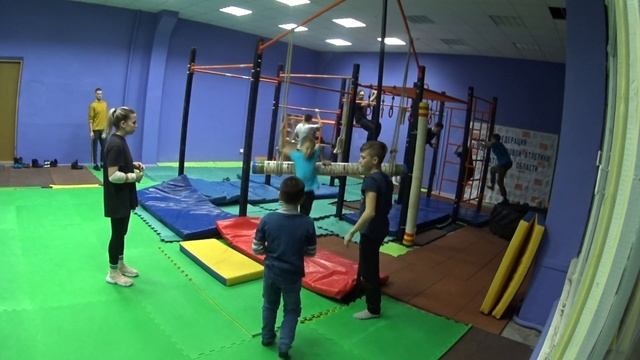 НаРодная ГимнАсТиКа 53-2 в Клубе Воздушно-Силовой Атлетики. СКК "Вместе" смотреть онлайн