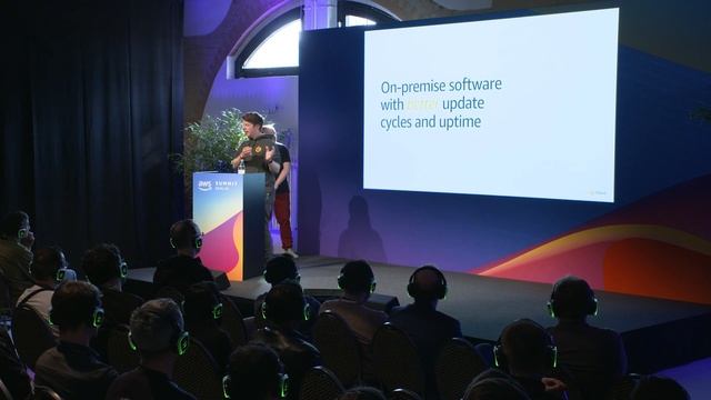 AWS Summit Berlin 2023: Kubernetes as a scalable foundation for SaaS in the cloud смотреть онлайн