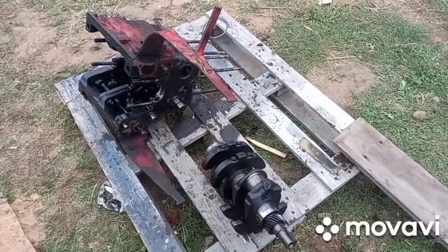 Снимаем двигатель д21 с трактора т16 и снимаем коленвал. смотреть онлайн