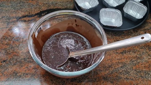 #chocolavacake Eggless Choco lava cake at home - Molten Choco Lava Cake in Tamil - Rayz Kitchen смотреть онлайн